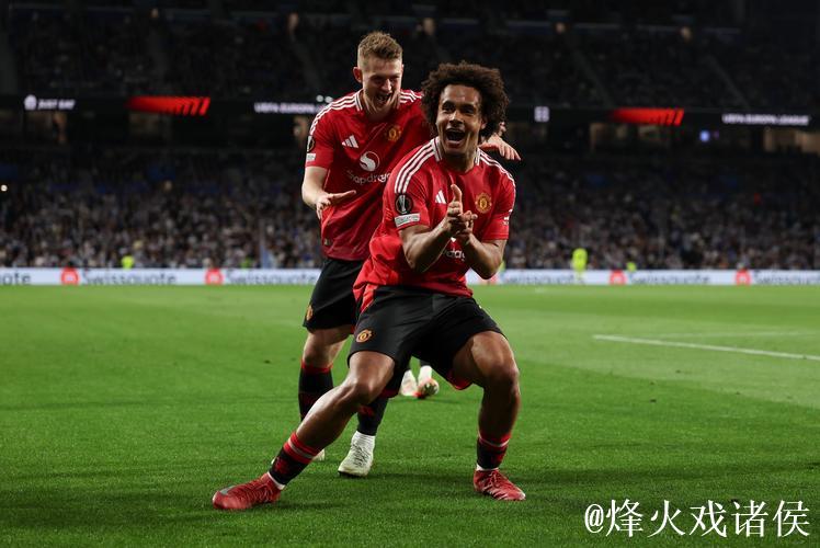 英超-齐尔克泽建功+乌龙献礼 曼联1-1战平狼队4轮仅获1胜