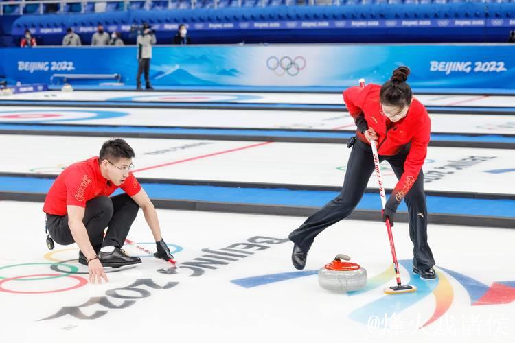 中国组合收获冬奥会冰壶混双资格赛五连胜 中国组合收获冬奥会冰壶混双资格赛五连胜